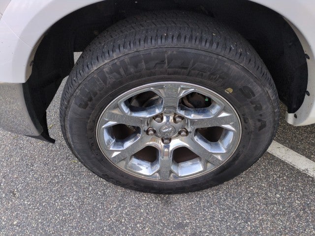 2017 RAM 1500 Laramie Crew Cab 4x4 5'7" Box