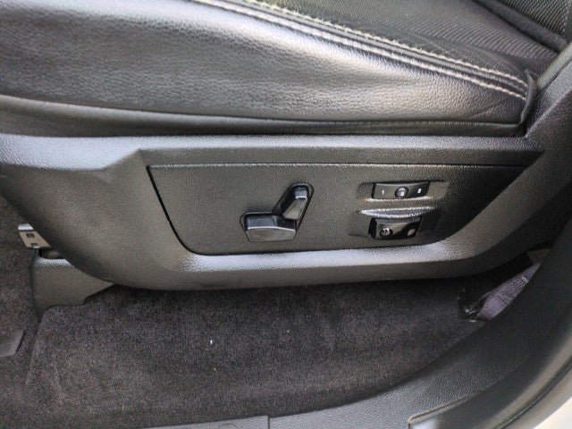 2017 RAM 1500 Laramie Crew Cab 4x4 5'7" Box