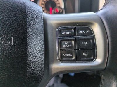 2017 RAM 1500 Laramie Crew Cab 4x4 5'7" Box