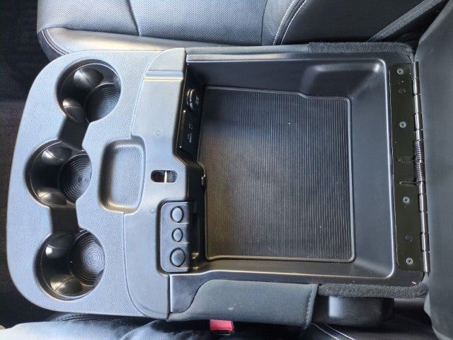 2017 RAM 1500 Laramie Crew Cab 4x4 5'7" Box