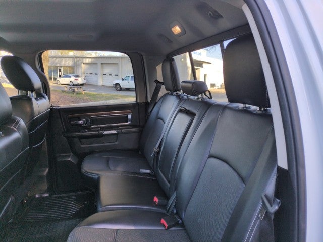 2017 RAM 1500 Laramie Crew Cab 4x4 5'7" Box