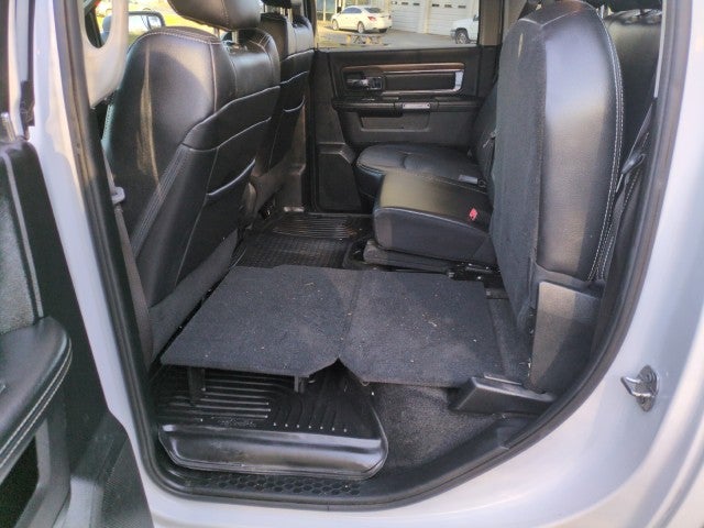 2017 RAM 1500 Laramie Crew Cab 4x4 5'7" Box