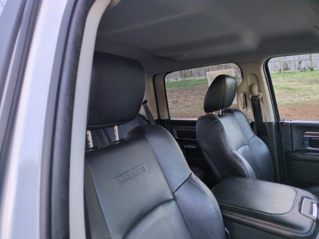 2017 RAM 1500 Laramie Crew Cab 4x4 5'7" Box