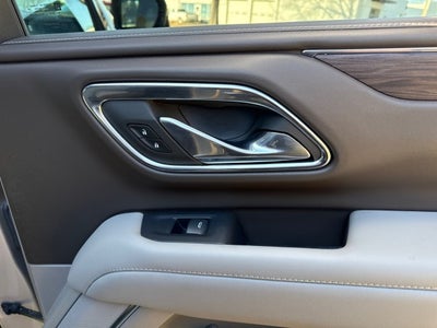 2023 Chevrolet Suburban LT