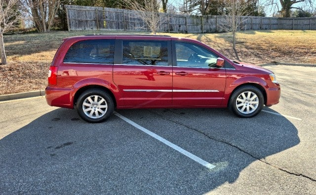 2014 Chrysler Town & Country Touring