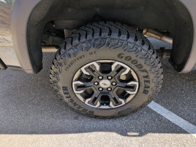 2025 Chevrolet Silverado 1500 ZR2