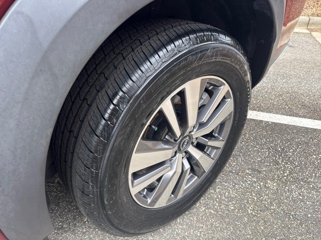 2023 Nissan Pathfinder SL 4WD