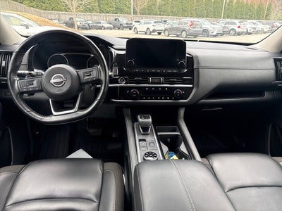 2023 Nissan Pathfinder SL 4WD