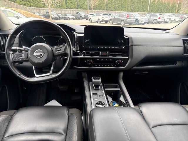 2023 Nissan Pathfinder SL 4WD