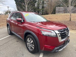 2023 Nissan Pathfinder SL 4WD