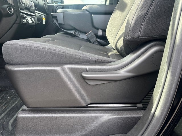 2025 GMC Sierra 3500 HD Chassis Cab Pro