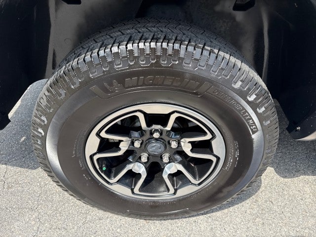 2017 RAM 1500 Rebel Crew Cab 4x4 5'7" Box