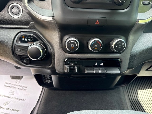 2024 RAM 1500 Big Horn Quad Cab 4x2 6'4" Box