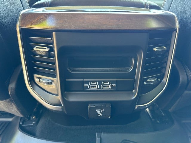 2022 RAM 1500 Laramie Crew Cab 4x4 5'7" Box