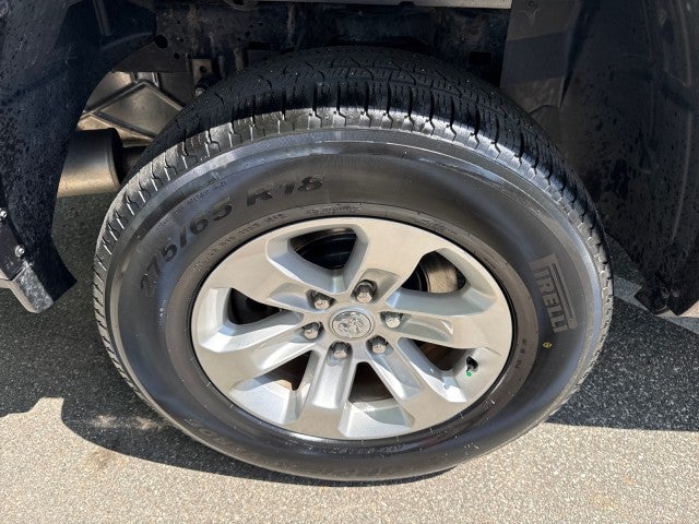 2022 RAM 1500 Laramie Crew Cab 4x4 5'7" Box
