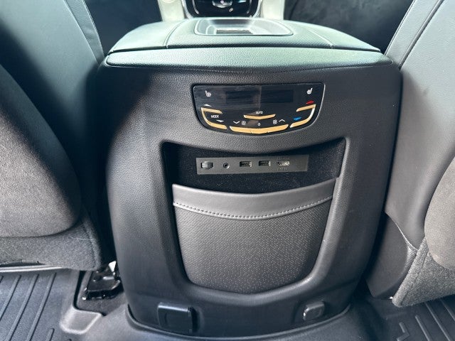 2018 Cadillac Escalade Platinum