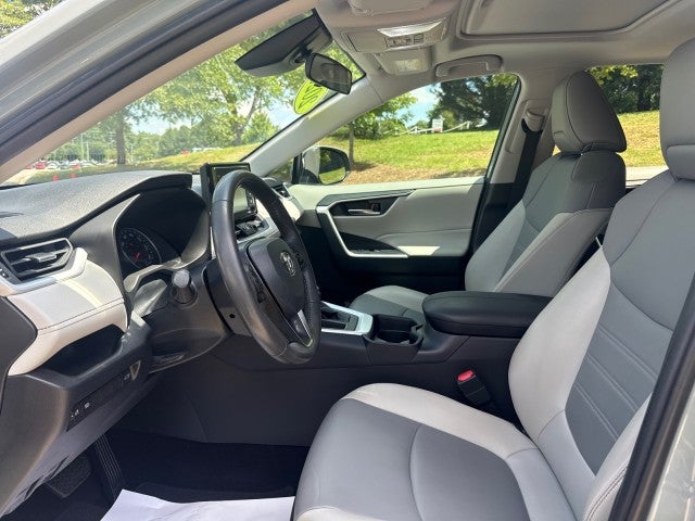 2020 Toyota RAV4 XLE Premium