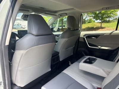2020 Toyota RAV4 XLE Premium